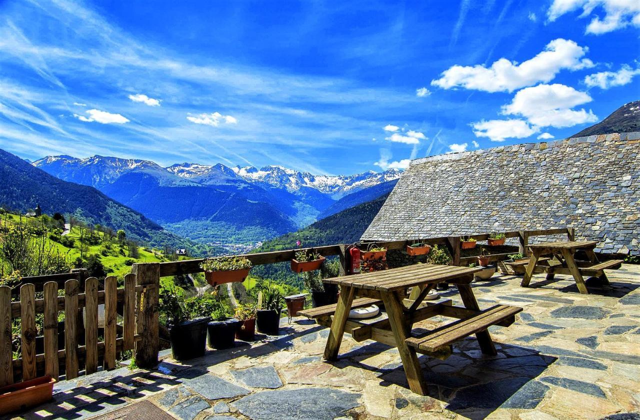 Apartamentos Aran Montcorbau Exteriér fotografie