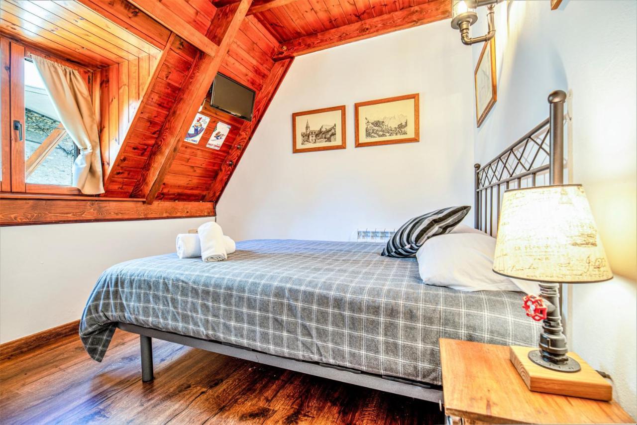 Apartamentos Aran Montcorbau Exteriér fotografie