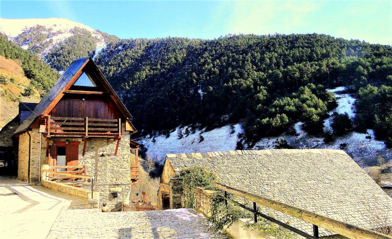 Apartamentos Aran Montcorbau Exteriér fotografie