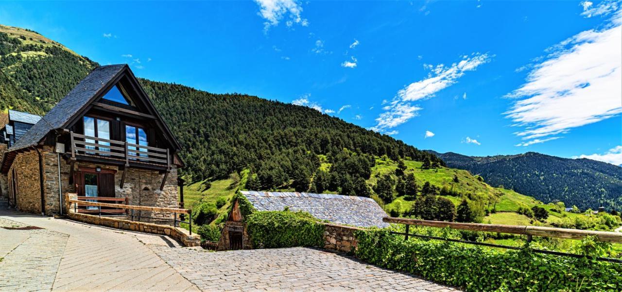 Apartamentos Aran Montcorbau Exteriér fotografie