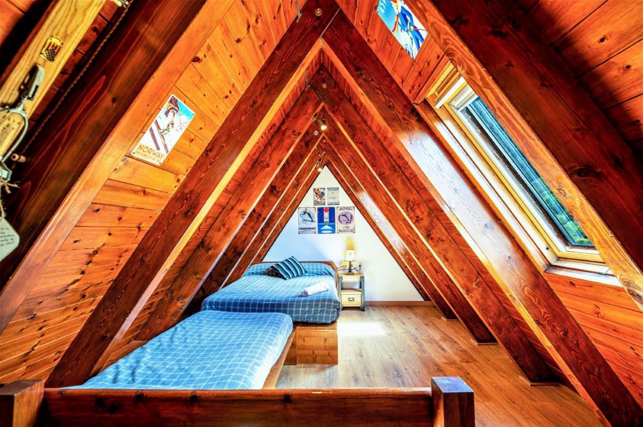 Apartamentos Aran Montcorbau Exteriér fotografie