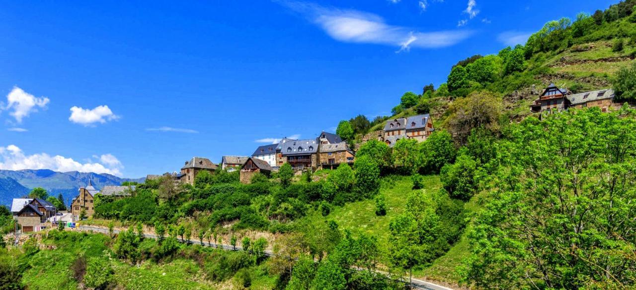 Apartamentos Aran Montcorbau Exteriér fotografie