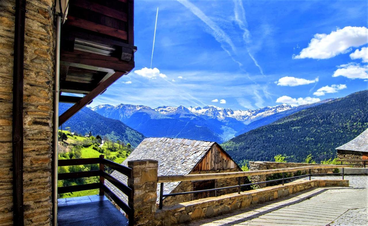 Apartamentos Aran Montcorbau Exteriér fotografie