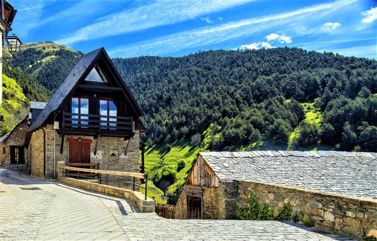Apartamentos Aran Montcorbau Exteriér fotografie