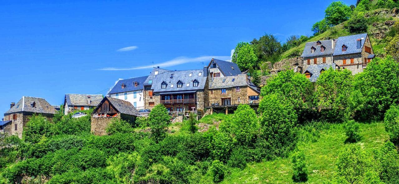 Apartamentos Aran Montcorbau Exteriér fotografie