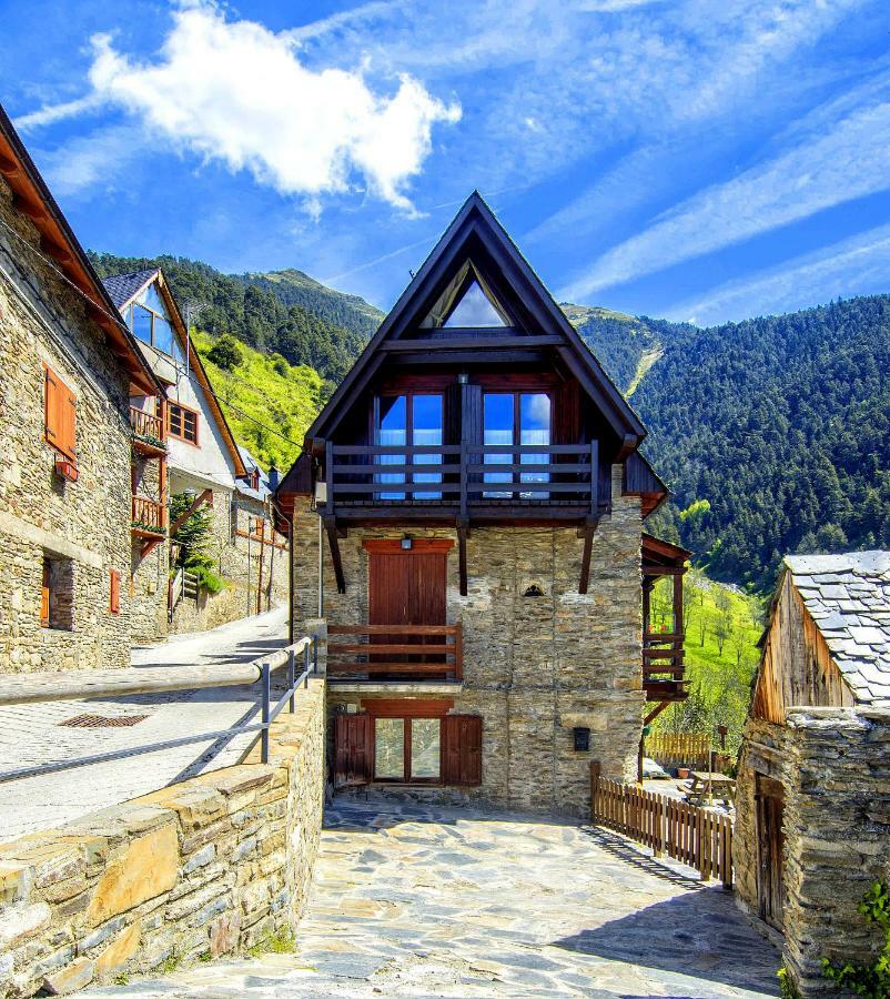 Apartamentos Aran Montcorbau Exteriér fotografie